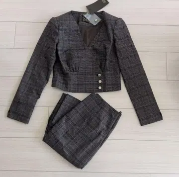 [ 미사용 ] 택 포함 수트 셋업 자켓과 스커트. 브라운 계열 M 사이즈