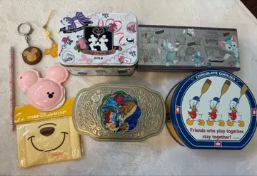 디즈니 캐릭터 빈 통 세트 + 캐릭터 굿즈