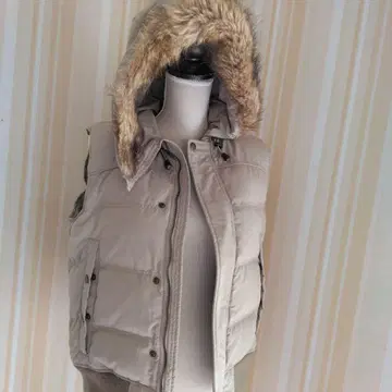 베이지 다운 베스트 퍼 포함 다운 90%