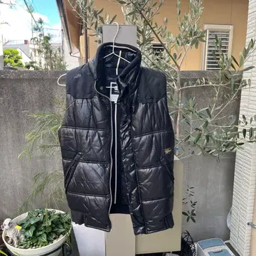 지스타 로우 블랙 다운 베스트