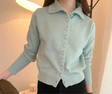 plain NUGU 커버 포함 버튼 니트