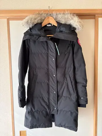 CANADA GOOSE 매켄지 동양인 핏 M 사이즈