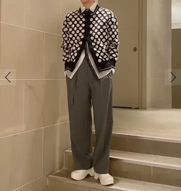 캬바쿠라 도트 가디건 화이트 블랙