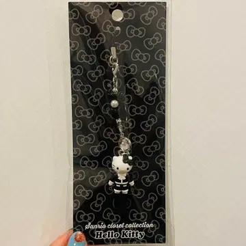 [ 미개봉 새상품 ] 산리오 옷장 컬렉션 키티 스트랩 블랙 산리오