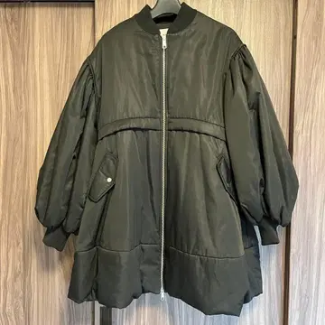 마차트 탑 써모 폼 코트 블랙