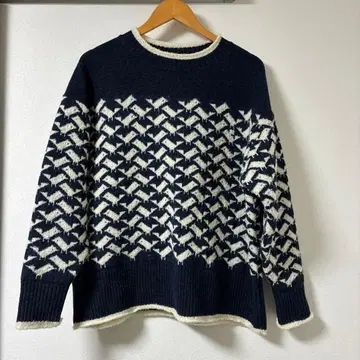 NARU factory 작은 새 패턴 니트 울 프리