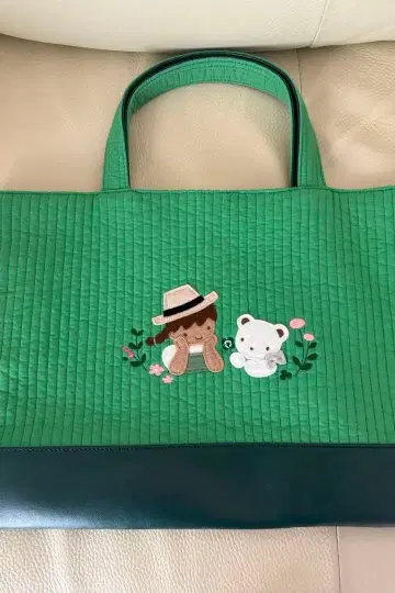 비오는날 familiar 콜라보 밀크 밤부