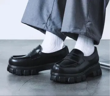 새상품급 프리크스 스토어 freaksStore 볼륨 밑창 로퍼 24cm