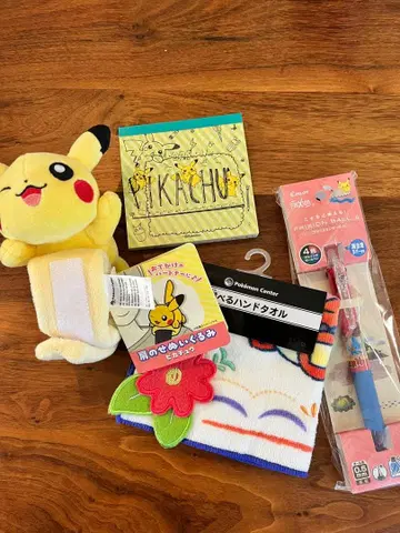 피카츄 봉제 인형 핸드 타월 볼펜 세트