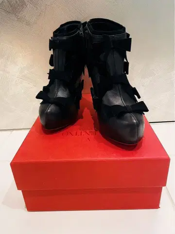 TSURU by Mariko Oikawa 벨로아 리본 부츠