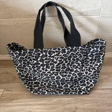 에르베샤 펠리에 팬서 토트