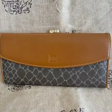 NR 크로커다일풍 가죽 장지갑