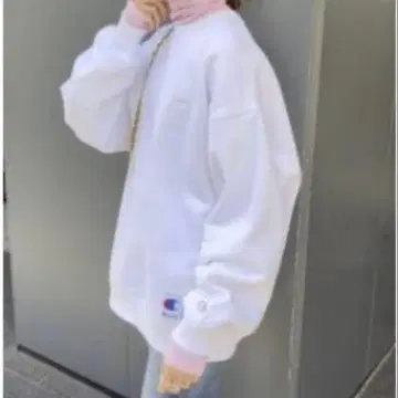 스픽 앤 스팬 챔피온 맨투맨 화이트