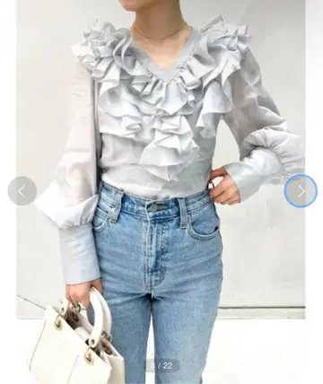 snidel 볼륨 프릴 블라우스