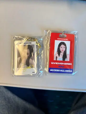 Babymonster 로라 키링