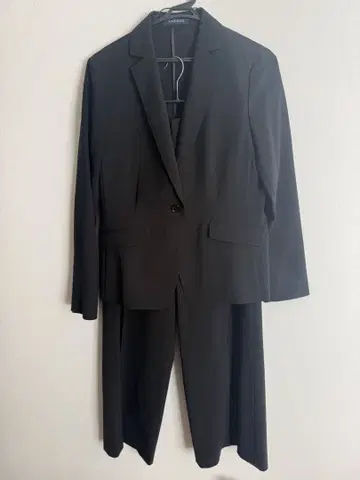 [ 새상품 ] NEWYORKER 블랙 플레어 팬츠 수트 상하의