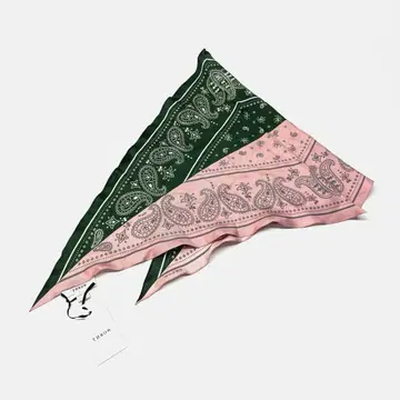 새상품 THROW (슬로우) 페이즐리 무늬 실크 스카프 2880