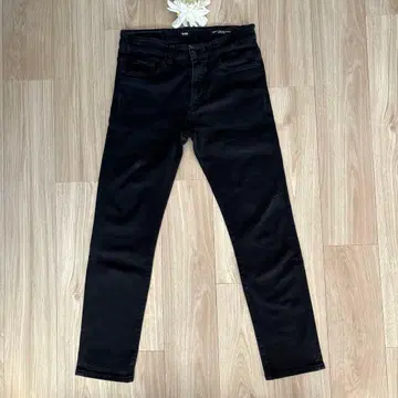 HUGO BOSS 남성용 블랙 청바지