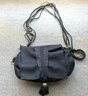 Beaure x RayBEAMS 블랙 숄더백 태슬