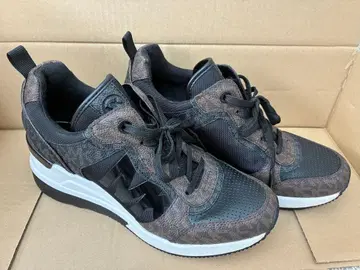 MICHEAL KORS 스니커즈