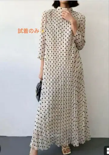 벌스데이 바쉬 도트 무늬 롱 원피스