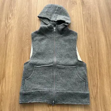 브로캔트 후드 부착 그레이 울 베스트