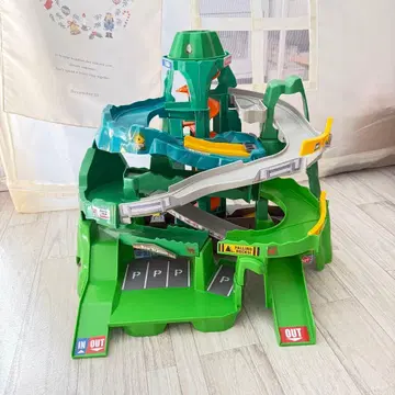 토미카 2개의 코스를 왔다 갔다! 트윈 코스 산길 드라이브