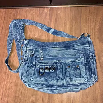 데님 블루 숄더백