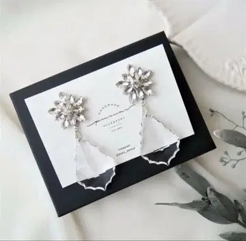 브라이덜 액세서리 스와로브스키 크리스탈 귀찌