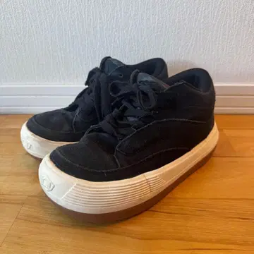 별주 YSTRDY's TMRRW x NORTH WAVE BLACK