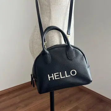 블랙 가죽풍 숄더백 [ HELLO ]