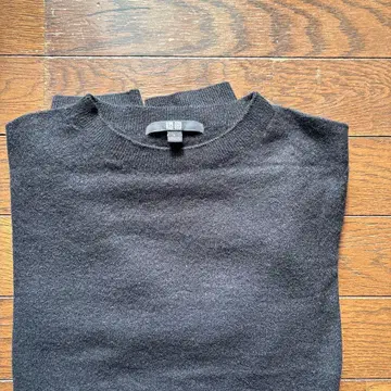 UNIQLO 블랙 캐시미어 100% 크루넥 긴팔 스웨터