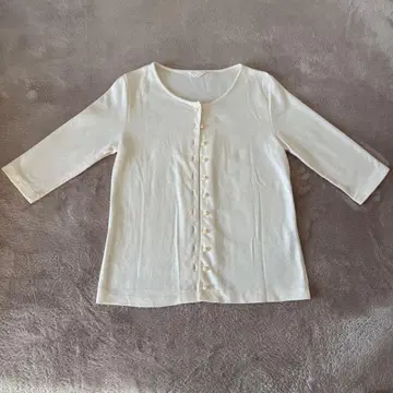 INGEBORG 아이보리 오부 소매 가디건