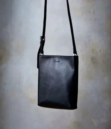 타케오 키쿠치 리얼 가죽 숄더 파우치