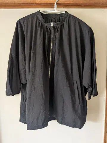 mumokuteki 코튼 소재의 와이드 지퍼 블루종