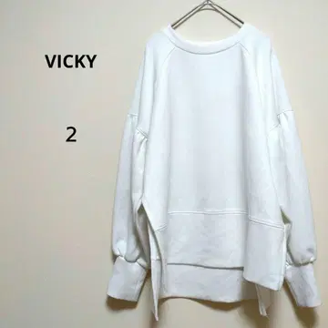비키 2 화이트 개더 슬리브 맨투맨 볼륨 소매 드롭 숄더