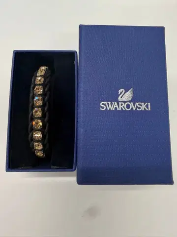Swarovski 가죽 뜨개질 팔찌