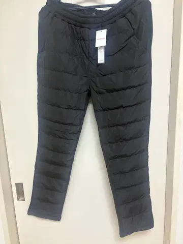 스키니 다운 팬츠 미사용품 사이즈 L 블랙
