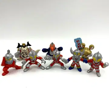 울트라맨과 괴수 피규어 총 8개