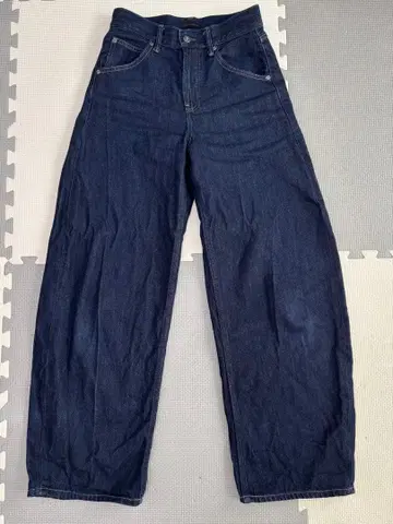 UNIQLO 배기 커브 청바지 NAVY 22