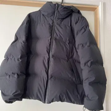 유니클로 심리스 다운 블랙 M