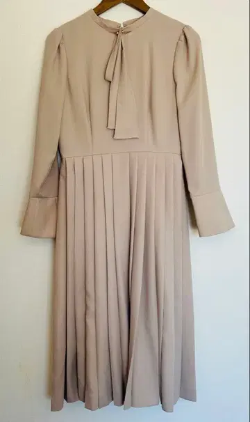 celford 셀포드 플리츠 원피스