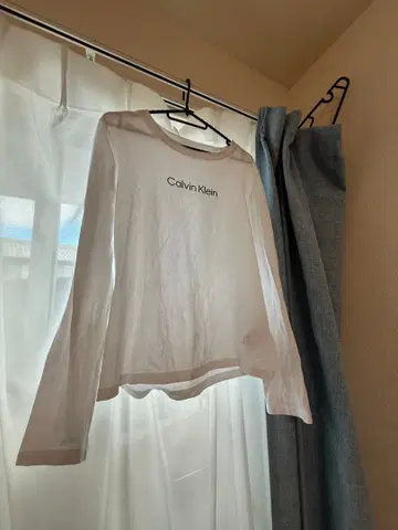 Calvin Klein 긴팔 T셔츠 화이트