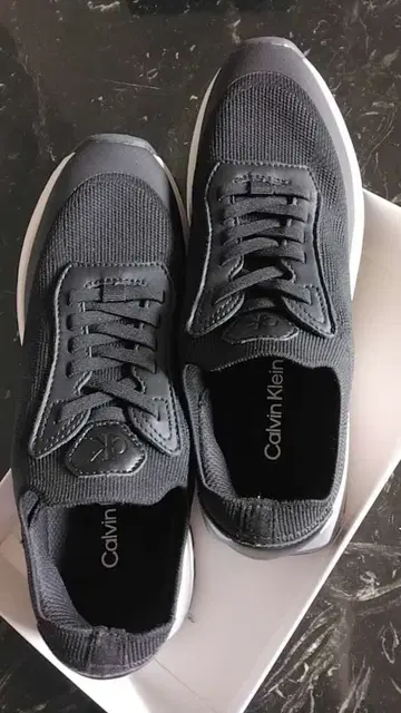 Calvin Klein 블랙 스니커즈 6M 굽 높이 약 4cm
