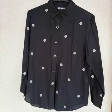 MARY QUANT 블랙 꽃무늬 긴팔 셔츠 데이지