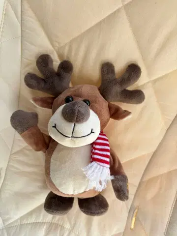 쓰리코인즈 움직이는 루돌프 2024