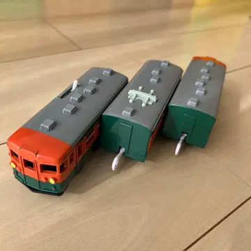 프라레일 165계 도카이형 급행 기차 (쇼난색)