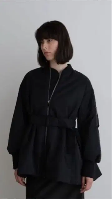 LE PHIL 나일론 허리 벨트 패딩 자켓 미사용