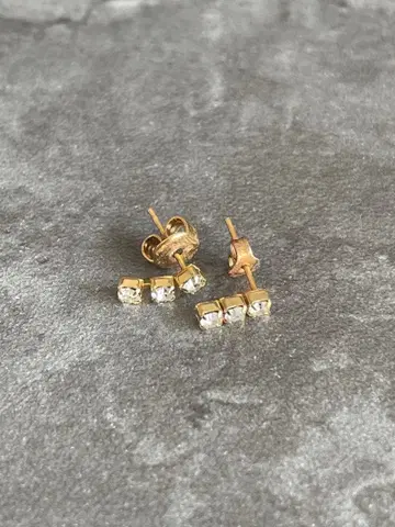 골드 크리스탈 귀걸이