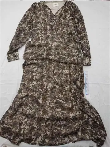 아메리 꽃무늬 롱 원피스 긴팔 베이지 계열 M 사이즈 여성용